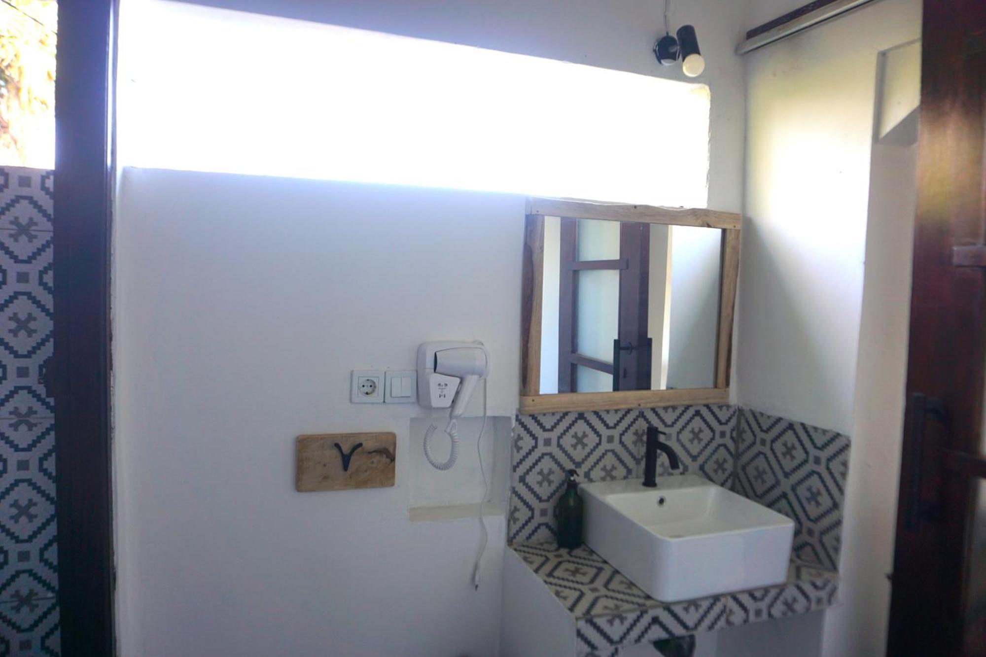 Black Sand Hostel Amed מראה חיצוני תמונה