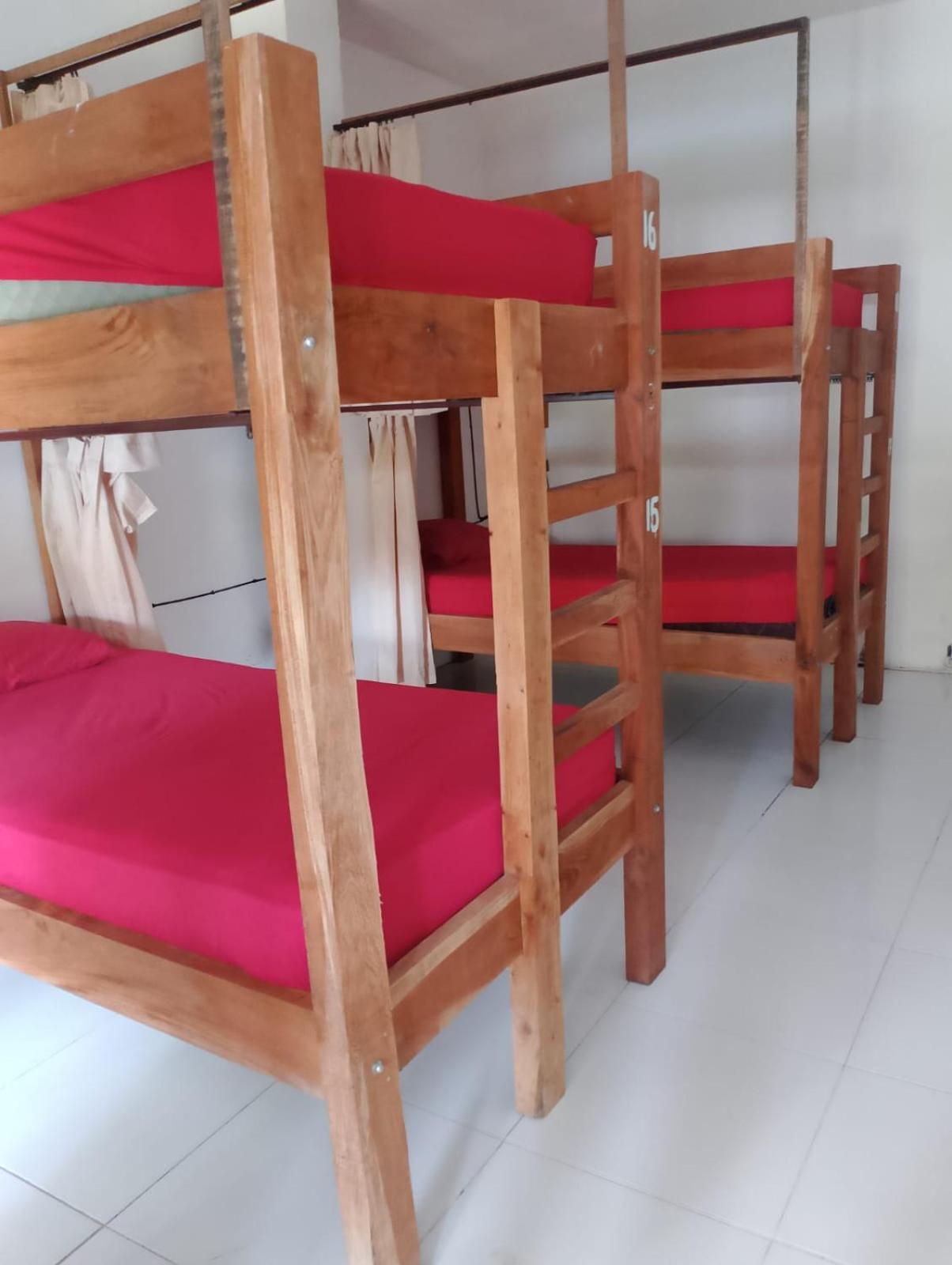 Black Sand Hostel Amed מראה חיצוני תמונה