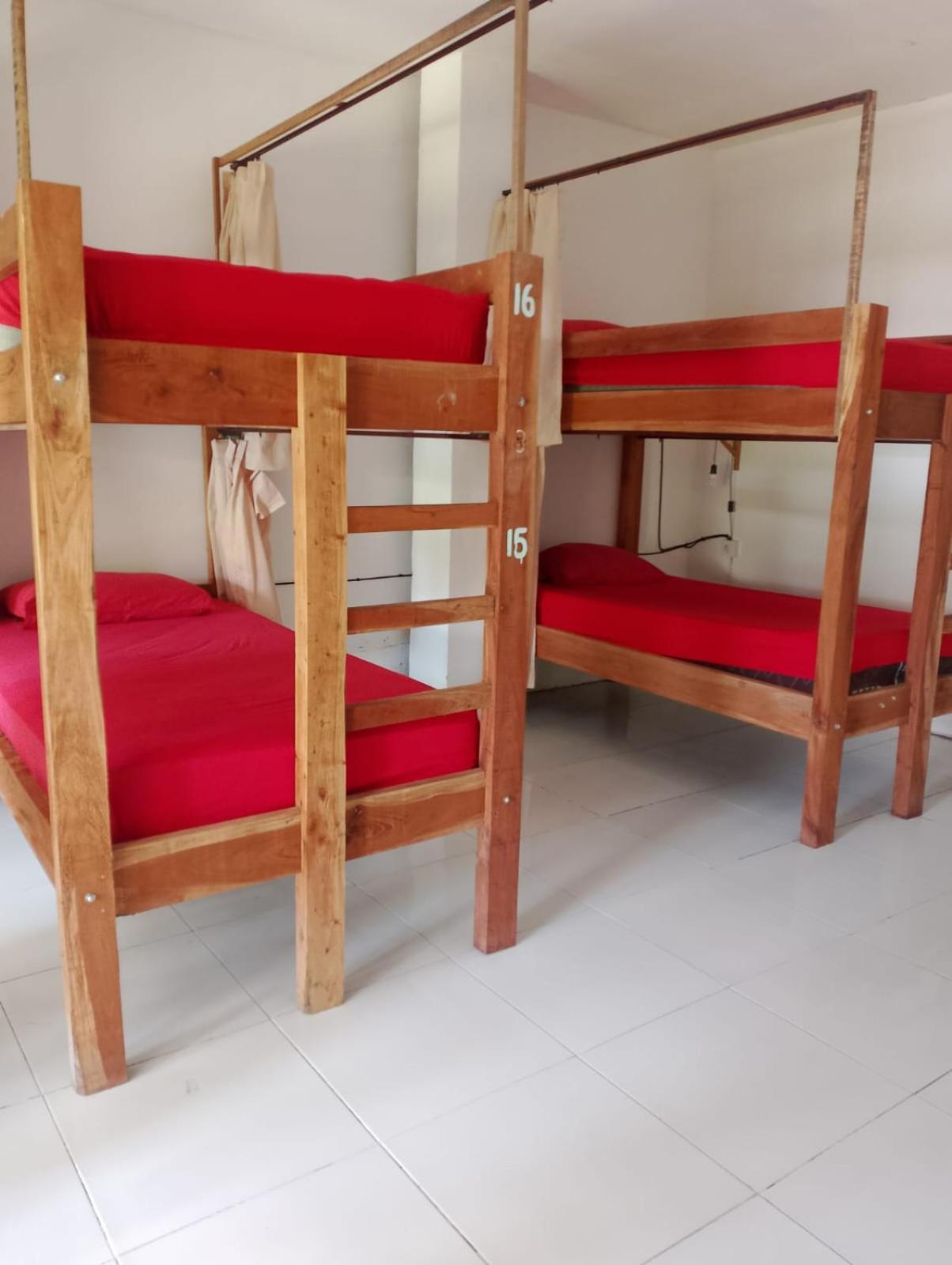 Black Sand Hostel Amed מראה חיצוני תמונה
